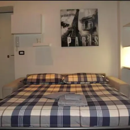 Naviglio - Nel Design District Apartmán